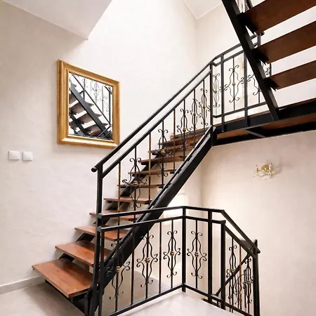 Quiet In Heart Of Apartamento